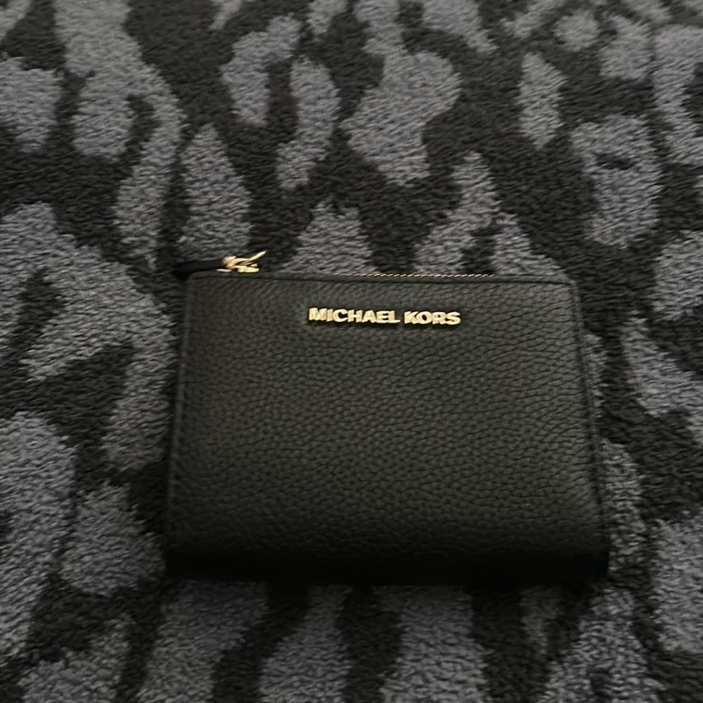 Black MK wallet great condition